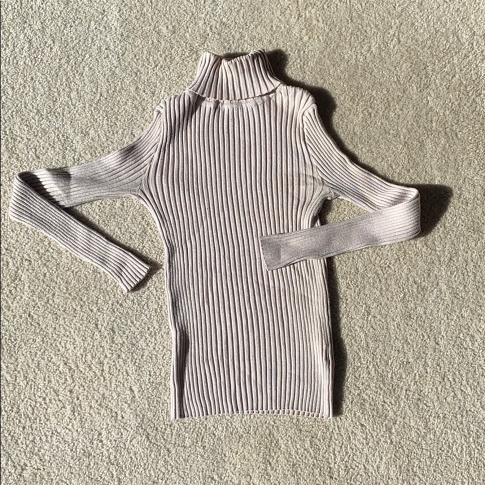 Kendall & Kylie Ribbed Turtleneck